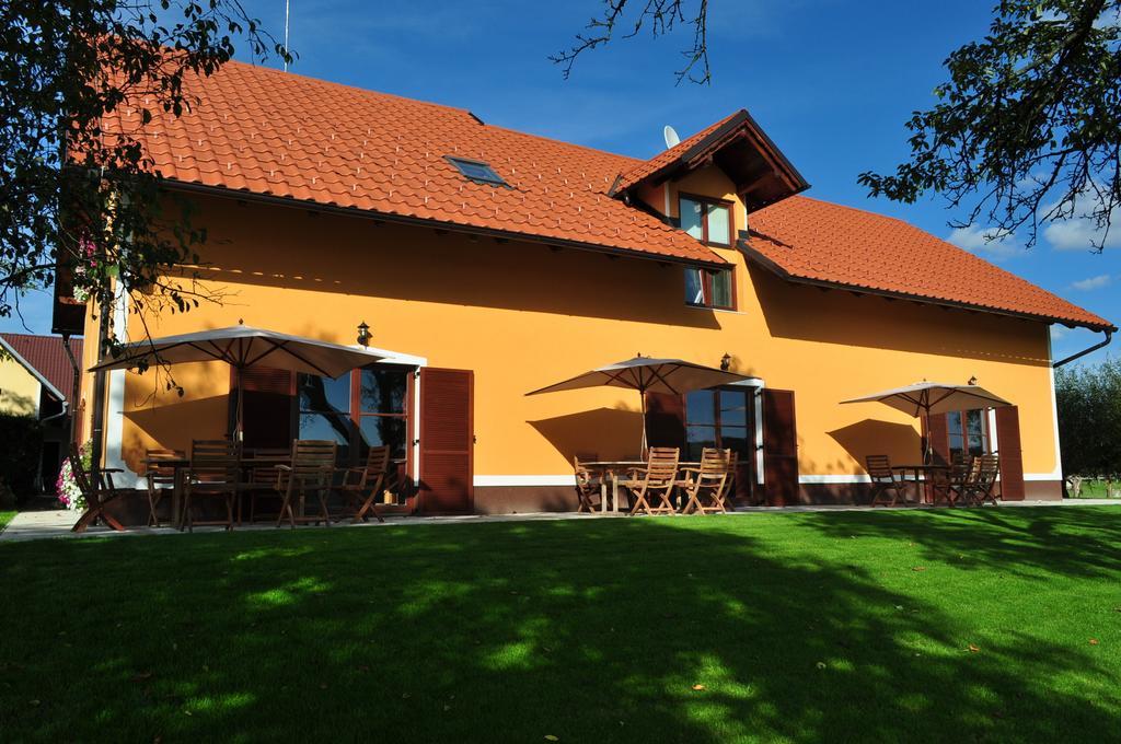 Apartments - Turisticna Kmetija Vrbnjak Ljutomer Exteriér fotografie